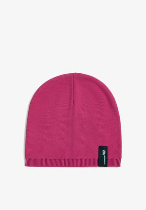 Roosa kudumüts pehme tekstuuriga, ümar ülaosa ja ribakujuline äär; küljel on must brändi silt.