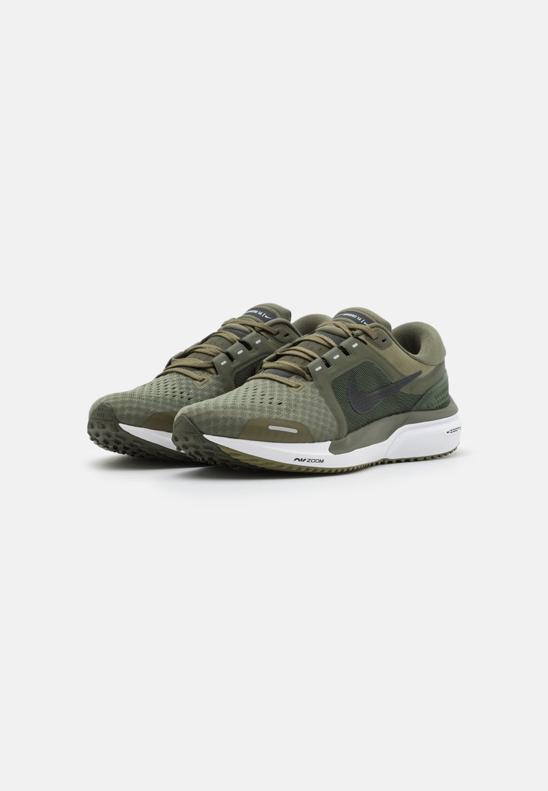 Nike Performance ZOOM VOMERO Zapatillas de running neutras - med olive/black/cargo khaki/honeydew/pilgrim/yellow strike/verde - Zalando.es