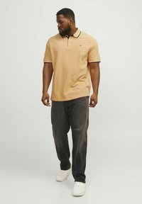 Jack & Jones JJEPAULOS SS NOOS PLS - Poloshirts - apricot ice