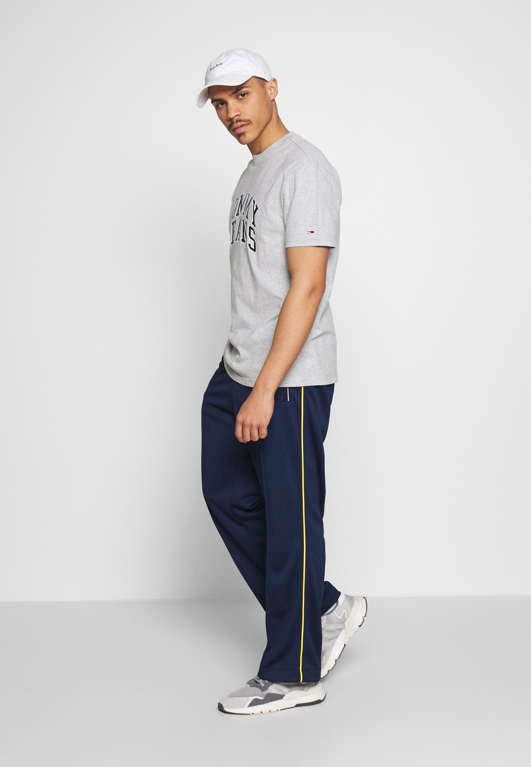 adidas Originals TRACK PANT Jogginghose blueblau adidas Originals WARMUP Jogginghose bluewhite Zalando.at
