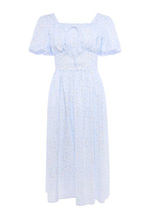 Vaaleansininen midimittainen mekko, jossa lyhyet liehuttavat hihat, neliskulmainen pääntie, kerrostettu vyötärö ja hienovarainen pieni kukkakuosi.