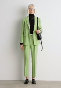 BOSS TARIYANAH - Hlače - open green