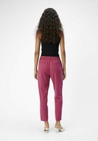 Object OBJLISA SLIM PANT - Stoffhose - sangria