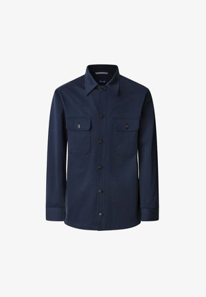 Camicia blu navy con bottoni, maniche lunghe, due tasche sul petto, colletto a punta e bottoni neri. Realizzata in un tessuto liscio.