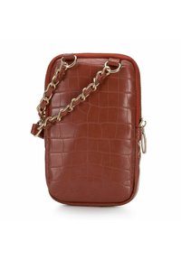 Borsa a tracolla in pelle marrone con effetto cocco, con catena dorata, forma rettangolare e chiusura con zip. Texture liscia, dettagli minimi.