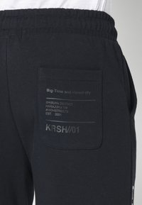 Koroshi BERMUDA JOGGER - Kratke hlače - black