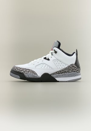 Λευκό και μαύρο sneaker ψηλής κάτω ράχης με γκρι λεπτομέρειες με τύπωμα ελέφαντα και μαύρη σόλα, εμφανίζεται σε πλευρικό προφίλ σε ουδέτερο φόντο.