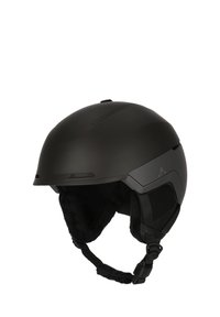 Sort skihjelm med en glat yderside, justerbar hagespænde, blød ørepude og ventilationsåbninger på toppen for luftcirkulation.