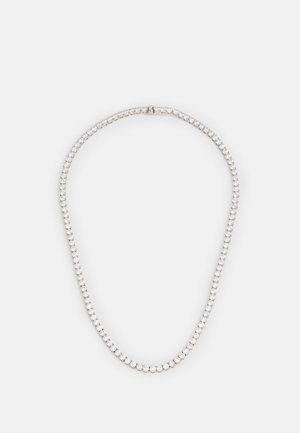 Collier tennis en argent avec une seule rangée de pierres précieuses rondes et transparentes uniformément espacées sur fond blanc.