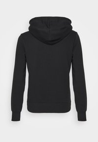 Sweat à capuche noir avec des manches longues, une capuche à cordon de serrage et des poignets côtelés. Texture lisse et design simple sans motifs ni logos visibles.