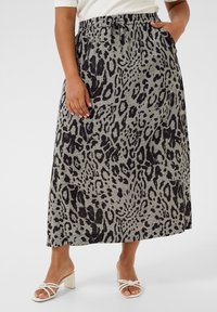Maxi-Rock aus leichtem grauen Stoff mit einem schwarzen Leopardenmuster, elastischem Bund mit Kordelzug und seitlichen Taschen.