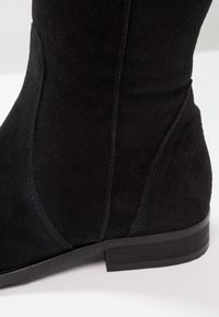 Zign Botas mosqueteras - black