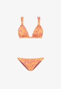 Wybrany, millenial pink flower