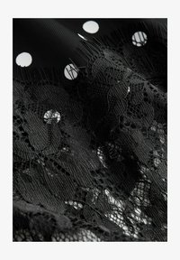 Non selezionato, black white spot