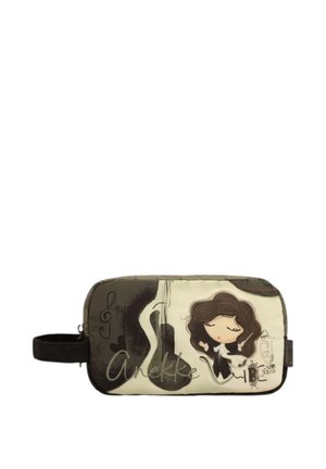 Piccola pochette rettangolare con disegno di chitarra e note musicali, con una ragazza dei cartoni animati con i capelli scuri e gli occhi chiusi che suona il violino.