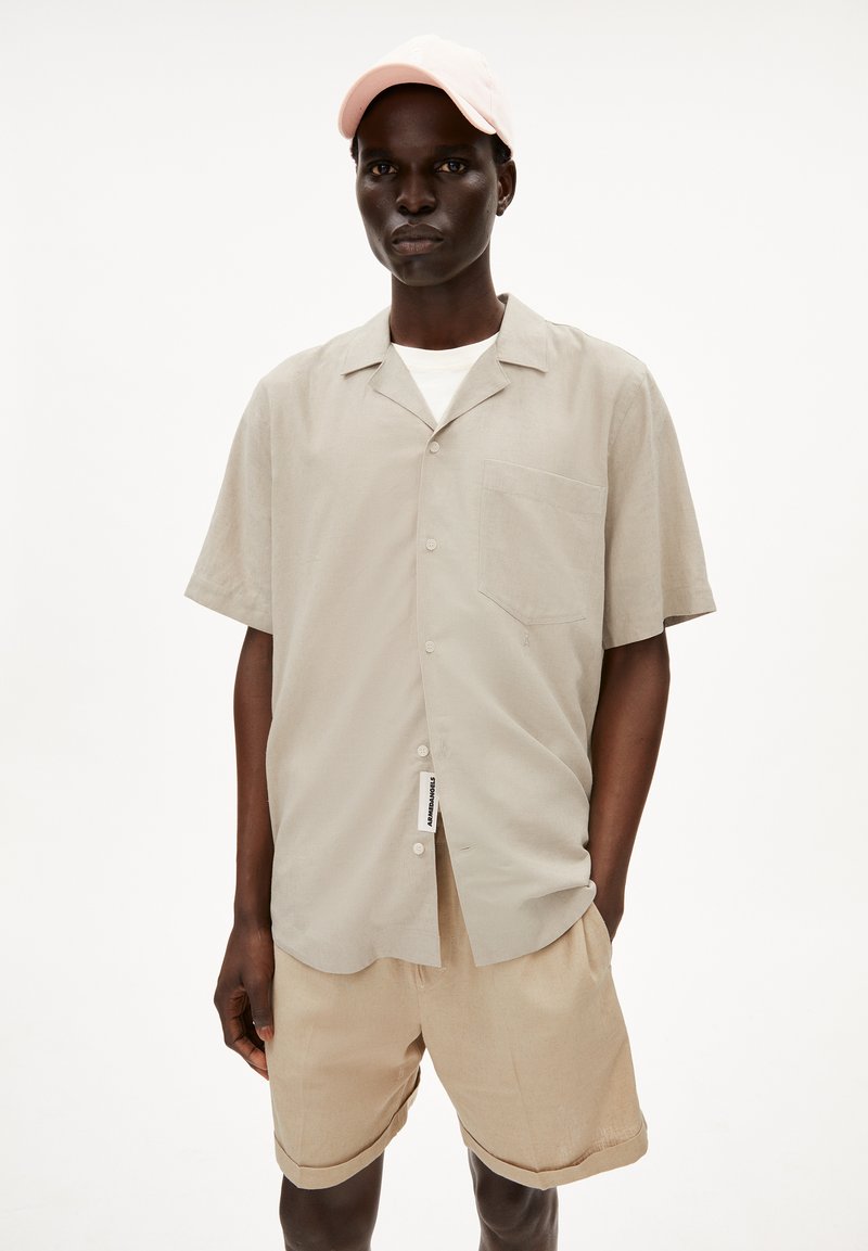 ARMEDANGELS LOVAAR LINO - Overhemd - sand stone