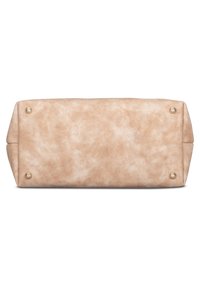 Sac en similicuir beige à texture lisse, de forme rectangulaire avec des coins arrondis. Dispose de quatre pieds métalliques pour la stabilité.
