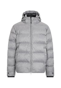 Grå boblejakke med glidelås foran, høy krage og hette festet. Har horisontale quiltede seksjoner og elastiske mansjetter.