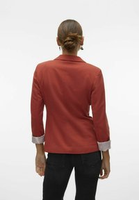 Vero Moda Blazer - barn red
