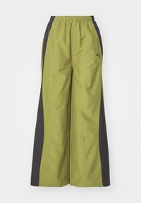 DARE TO RELAXED PARACHUTE PANTS  - Verryttelyhousut - olive green