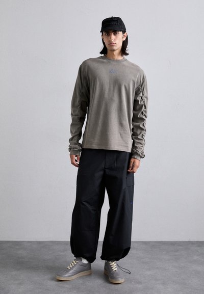 A-COLD-WALL* SHROUD UNISEX - Longsleeve - black onyx