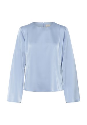 Haut en satin bleu clair à manches longues avec un col rond, texture douce et fermeture éclair au dos. Fini lisse avec un léger éclat.
