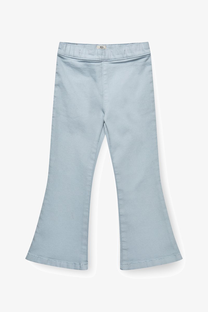 Ανοιχτό μπλε παιδικό παντελόνι με ελαστική μέση και φαρδιά πόδια, κατασκευασμένο από απαλή ύφανση, τοποθετημένο επίπεδα σε λευκό φόντο.