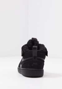 Nike Sportswear COURT BOROUGH MID WINTERIZED  - Čevlji za dojenčke - black/white