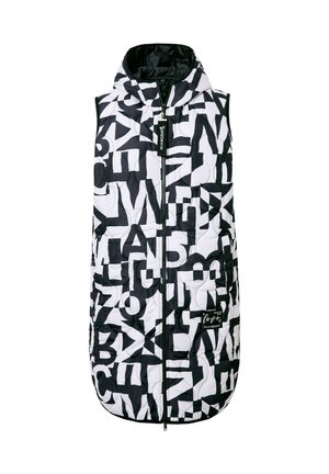 Manteau sans manches matelassé avec un motif abstrait de lettres noir et blanc, fermeture éclair et capuche, présentant une étiquette logo à l'avant.