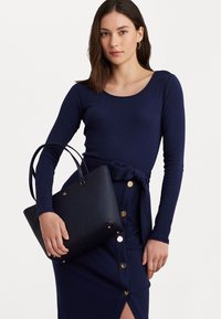Lauren Ralph Lauren CROSSHATCH LEATHER MEDIUM KARLY TOTE - Kézitáska - refined navy