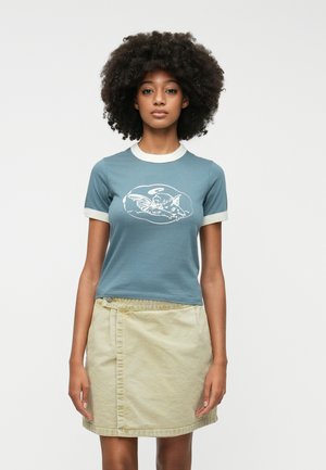 REMINISCING RINGER - Potiskana majica - blue heavy stone wash