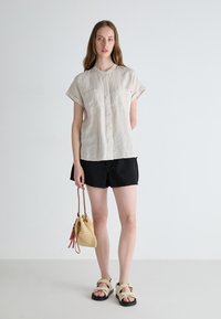 Thumbnail Image 6