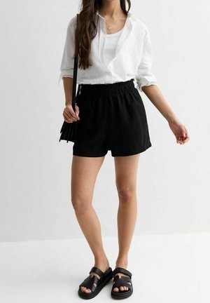 Shorts - black