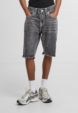 True Religion RICKY SUPER T FLAP 1/2” RAW - Jeans Shorts - black