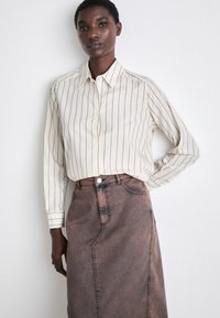 Mads Nørgaard KETLY SKIRT - Teksaseelik - brown