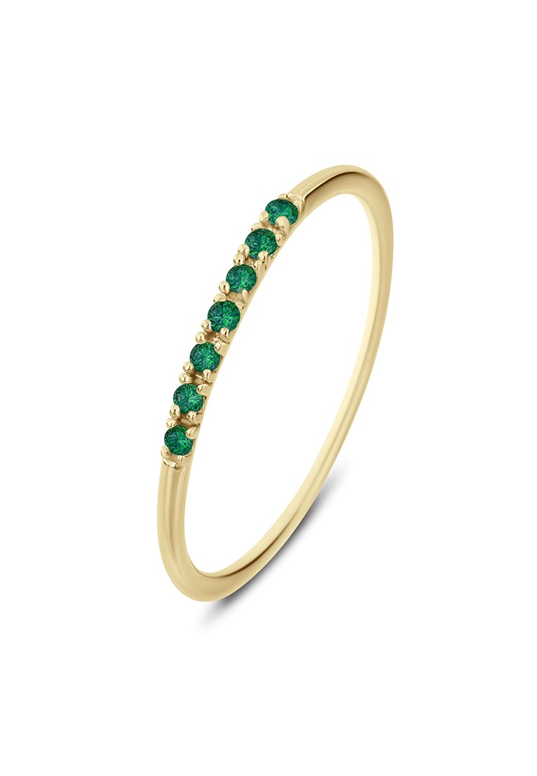 Bague en or présentant une rangée de huit pierres précieuses vertes rondes serties en sertissage. Surface lisse et polie avec un profil mince.