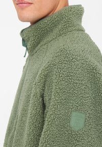 Derbe KUSCHELBY - Giacca in pile - hedge green