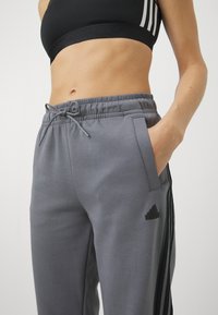 adidas Sportswear Tepláky - grey four