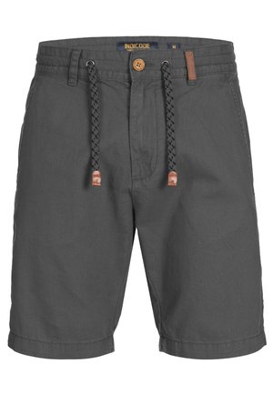 Pantaloni corti grigi in tessuto leggero, con chiusura a coulisse e dettagli neri testurizzati, accentuati da un bottone di legno.