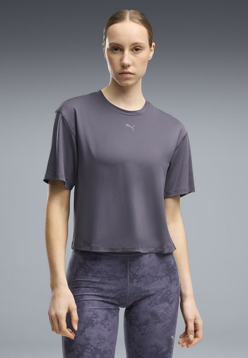 PUMA W CLOUDSPUN RELAXED TEE - Sports T-shirt - inky depths — foto 2