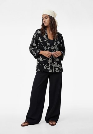 Koton, FLORAL KIMONO - Giacca leggera - black