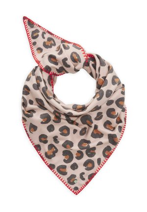 Écharpe rose clair avec imprimé léopard noir et marron et bordure à point rouge, pliée en forme triangulaire.