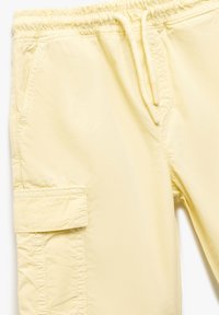 Koton PARACHUTE  - Shorts - yellow