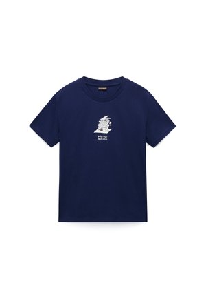 Tmavě modré tričko s krátkým rukávem, uprostřed s malým obrázkem kresleného robota držícího vlajku a textem pod ním.