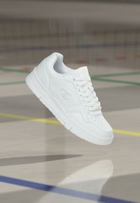 Επιλέχθηκε, triple white