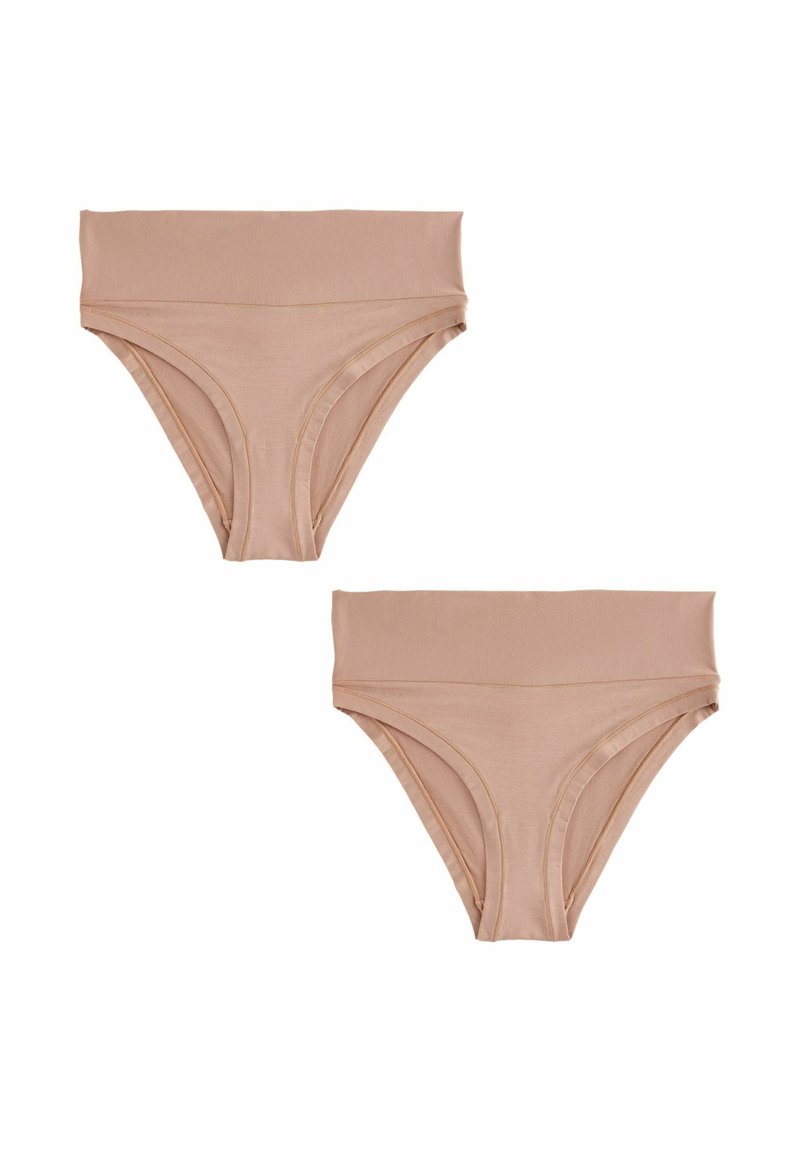 Béžové bikinové nohavičky s vysokým pásom, vyrobené z mäkkého, elastického materiálu s hladkými švami pre pohodlie. Majú široký pás a minimálne krytie.