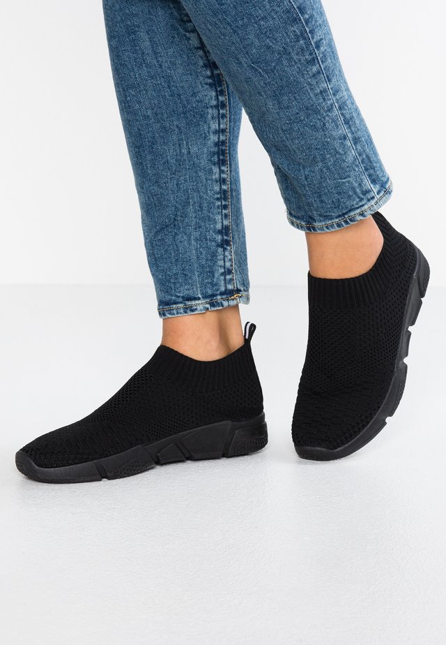 Slip-ins - black