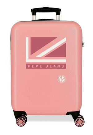 Maleta rígida de color rosa con cuatro ruedas, asa telescópica negra y logo "PEPE JEANS" en el frente.