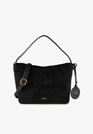 Schwarze Wildleder-Schultertasche mit verstellbarem Lederband, goldener Schnalle und rundem Lederanhänger mit geprägtem "PICARD"-Logo.