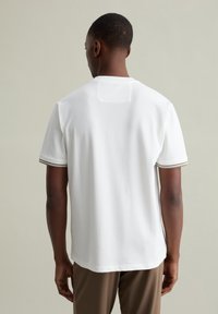 PIOMBO STRIPED DETAILS AND POCKET - T-shirt basic - optical white